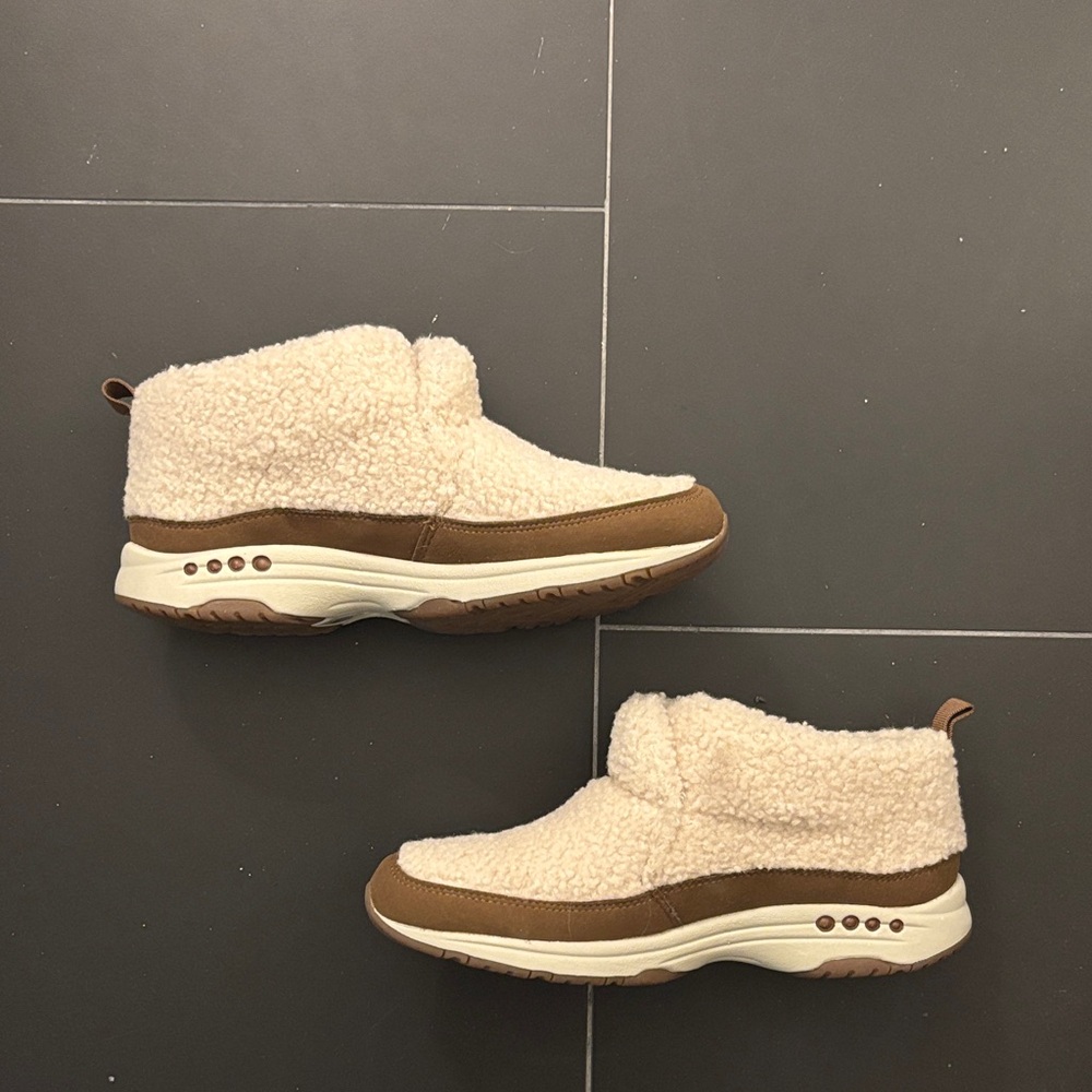 Easy Spirit Cream Shearling Slip-On Shoes